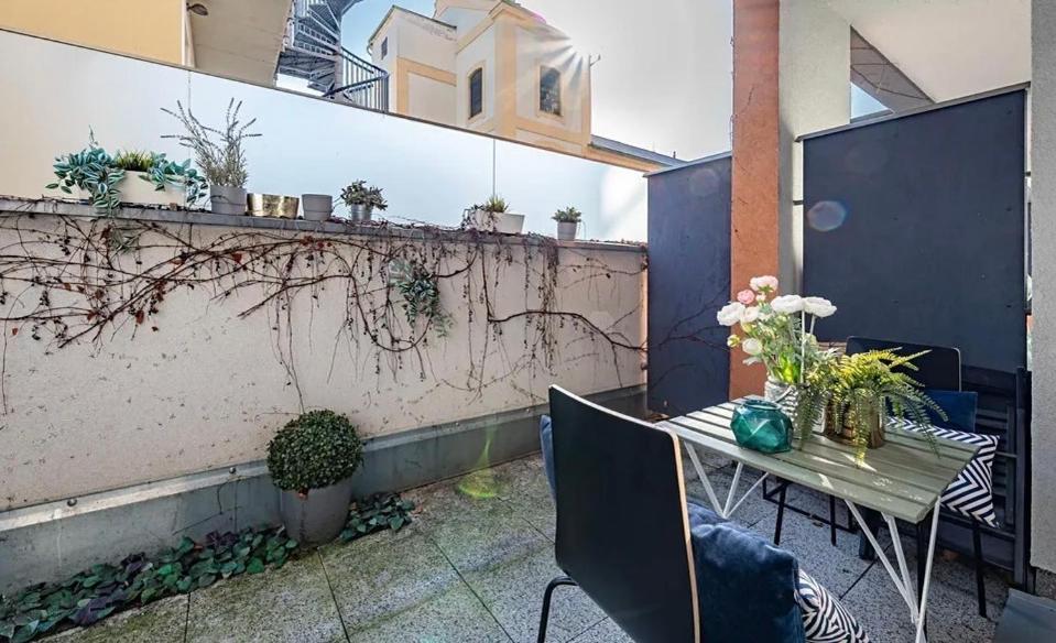 Apartement Blanc de luxe Praha Bagian luar foto